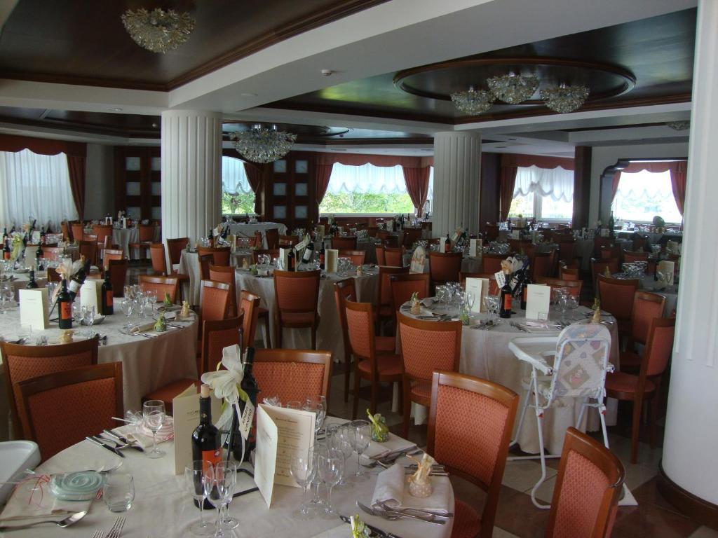 Hotel Miramonti Баньо-ди-Романья Экстерьер фото